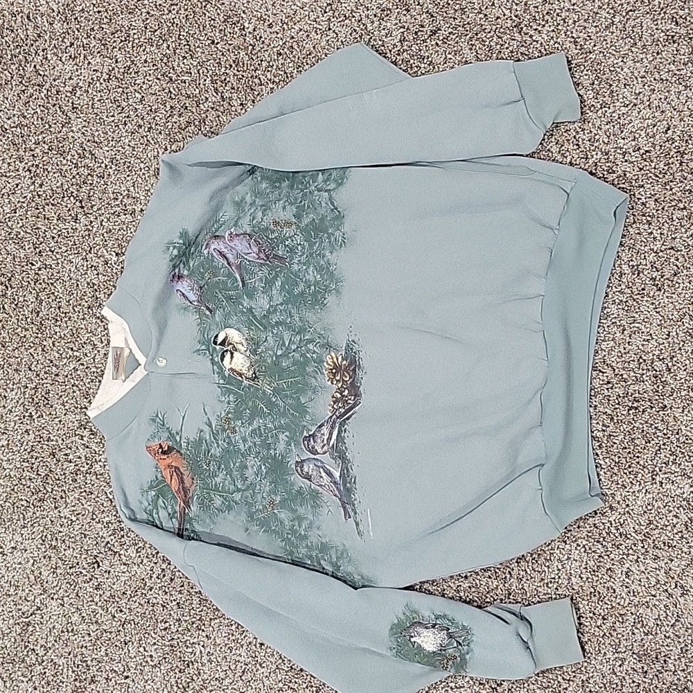 Vintage sweater size lg Art Unlimited Sportswear